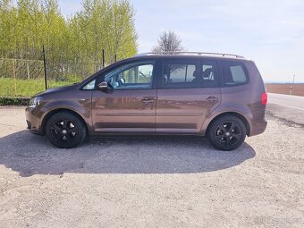 Volkswagen Touran 1,4tsi Highline model 2012 - 5