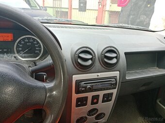 Dacia Logan - 5