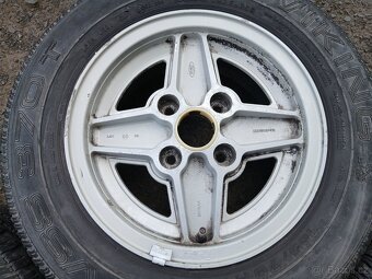 Prodám sadu Orig ALU kol Ford 185/70R13 letní - 5