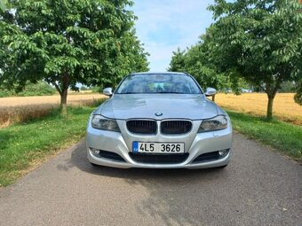 BMW e91 320d 2010 XDRIVE 135 kw - 5