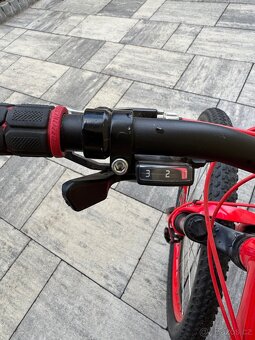 Horské kolo - Specialized - Hardrock - 5