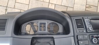 Palubní deska VW T5 GP multivan highline T5.1 - 5
