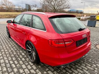AUDI A4 B8 FACELIFT 2.0TDI AVANT S-LINE MANUÁL - 5