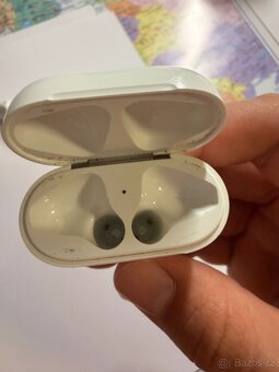 Apple Airpods 2. generace - 5