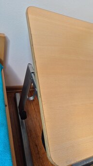 Rostoucí a naklápěcí psací stůl - 5