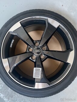 NOVÉ Original Audi Q2 SQ2 81a r19 235/40/19 100% - 5