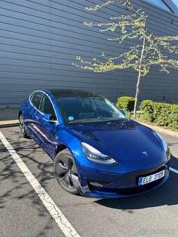 Tesla Model 3 - 5