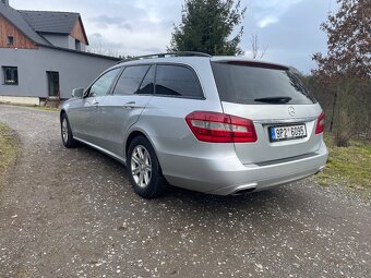 Mercedes-Benz E200,Navi,Tažný,Alu - 5
