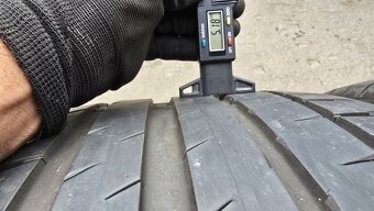 Letní pneu 255/40/19 Michelin - 5