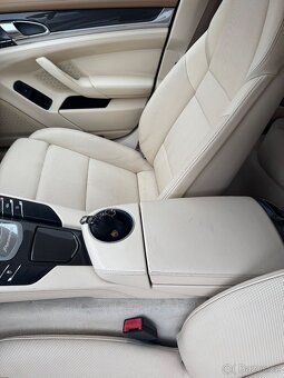 Porsche Panamera Turbo 4s - 5