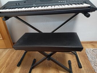 Klávesy Yamaha PSR-E453 - 5