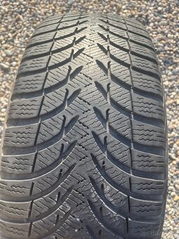 Prodám zimní pneu 205/55 R16 - 5