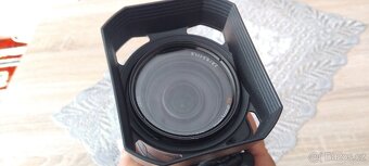Sony HandyCam FDR-AX100E - 5