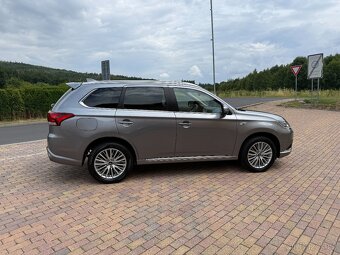 MITSUBISHI OUTLANDER 2.4 PHEV 165kW 4x4-2020-36.494KM- - 5