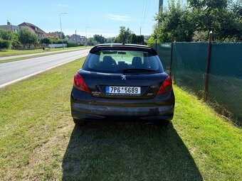 Peugeot 207 1,6 - 5