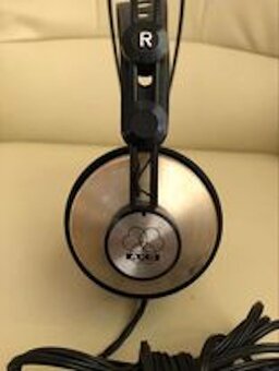 AKG K140 - 5