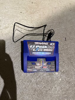 RC auto Traxxas XRT - 5