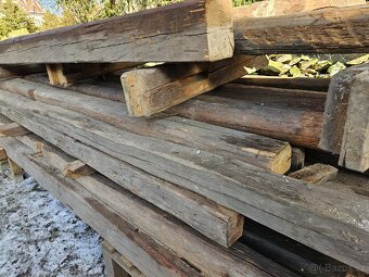 Staré dřevěné trámy - 5