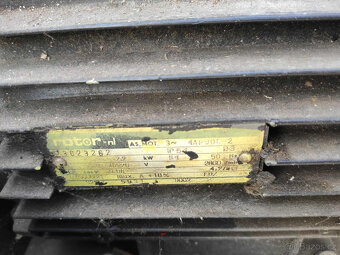 Průmyslový větrák / odsávač, atd... - 5