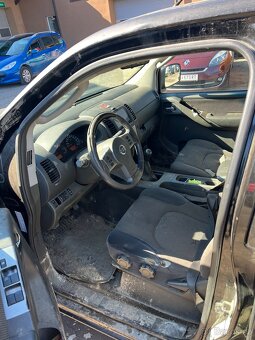 Nissan Navara 2.5dci 4x4  D40 - 5