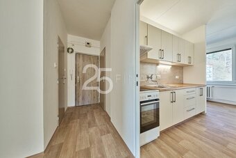 Prodej bytu o dispozici 3+1 s lodžií po kompletní rekonstruk - 5