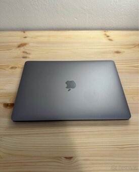 Apple MacBook Pro 2017 256GB Intel Core i5 8GB RAM - 5