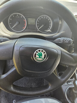 Škoda Fabia combi 1.6 16V 77kW benzín r.v 2009 - 5