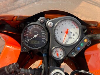 Honda VTR 1000F - 5