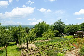 Prodej chaty 16 m2 se zahradou 392 m2, osobní vlastnictví - - 5