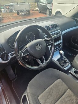 Octavia 2 ,1.6tdi kombi facelift 4x4 6 rychlosti r.2010 - 5