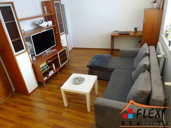 Pronájem zařízeného bytu 2+kk s balkonem, 55 m² na ul. Na Ba - 5