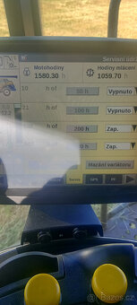 Obilní kombajn New Holland CR 9.80 - 5
