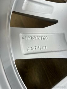 Vw Touran 5TA025Q číslo dílu originál díl. Noví disk+pneu - 5