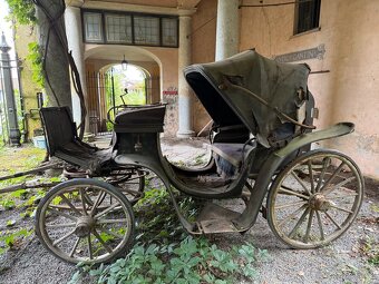 Historický dřevěný kočár (rok 1900) REZERVACE - 5