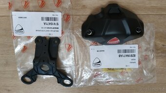 Ducati Monster 937 kryty budíků - 5