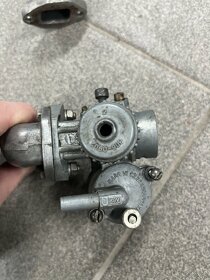 válec, hlava, píst, karburátor a kolena na jawa pionýr - 5