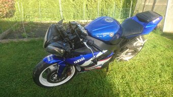 Yamaha yzf-r1 - 5
