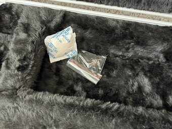 Pevný ABS kufr na elektrickou kytaru (Thomann) - 5
