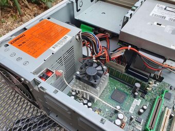 Značková retro sestava COMPAQ DESKTOP EN - PENTIUM III - 5