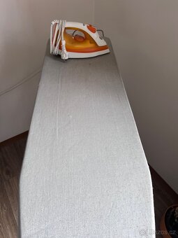 Žehlička + žehlicí prkno - 5