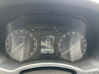 Škoda Octavie combi 2.0 tdi 103 kw - 5