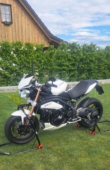 Triumph Speed Triple 1050 - 5