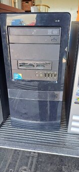 PC, monitory, klávesnice, kabely, routery atd - 5
