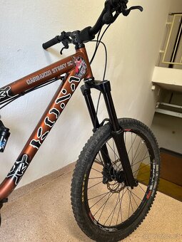 KONA STINKY. Garbanzo  - freeride/ Dh - 5