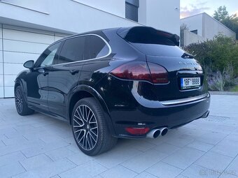 Porsche Cayenne Turbo V8, 368 kW - 5