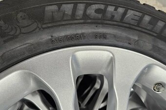 ZIMNÍ KOMPLET MERCEDES 17 5X112 ET38 6,5J + 215/60 - 5