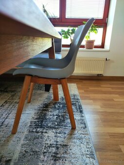 Krásný dubový jídelní stůl 160x90 cm - 5