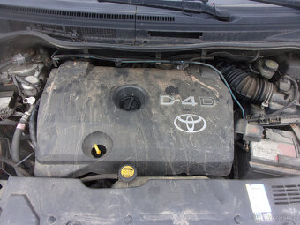 Toyota Corolla Verso - 5