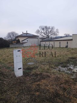 STAVEBNÍ POZEMEK 701m² Brodce - 5