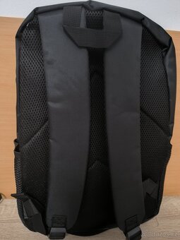 Úžasný batoh s motivem Stitche - 5